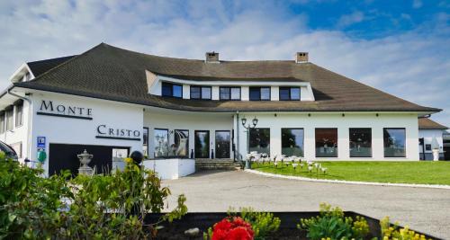 Hoeselt Hotel | Hotel Monte Cristo