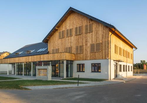 Milicz Hotel | Hotel Naturum