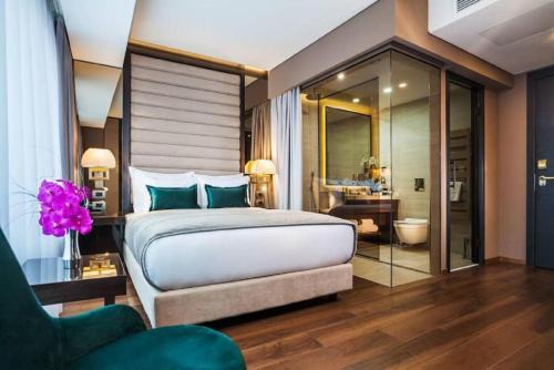 Mahipalpur Hotel | Hotel NEON Near DELHI International Airport BY GROSS GROUP