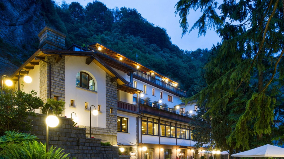 Prestine Hotel | Hotel Oasi Verde