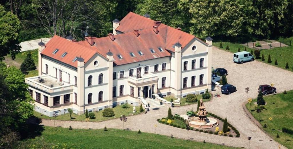 gmina Brzezno Bed & Breakfast | HOTEL - Pałac Słonowice