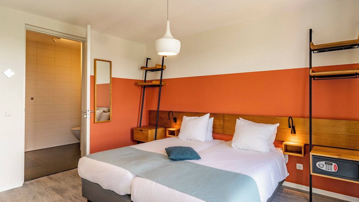 Maastricht Apartment | Hotel Panorama double room at Dormio hotel De Prins van Oranje, Maastricht