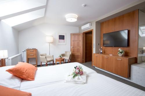 Straznice Hotel | Hotel Pod Věží