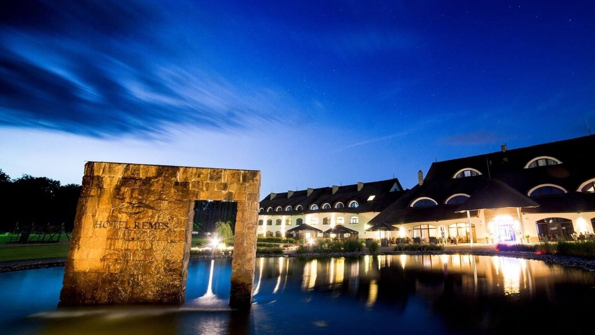 Opalenica Hotel | Hotel Remes