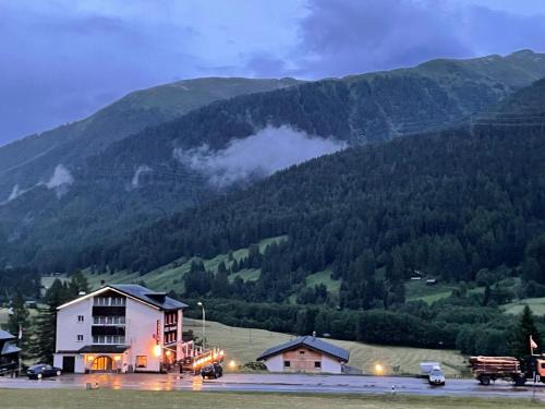 Gluringen Hotel | Hotel Restaurant Gommerhof