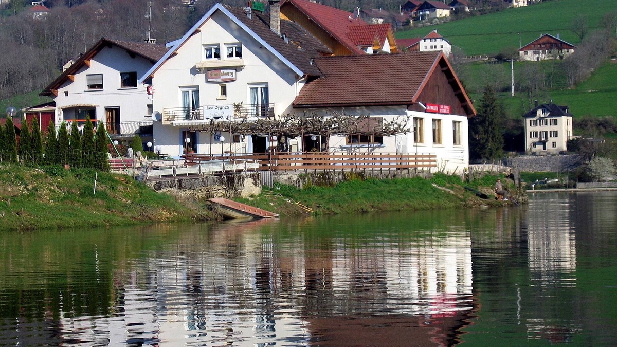 Villers-le-Lac Hotel | Hotel Restaurant Les Cygnes