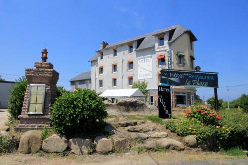 Perros-Guirec Hotel | Hotel Restaurant Le Phare