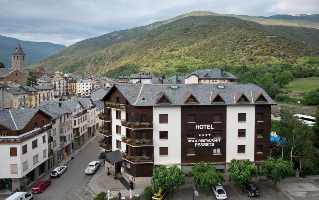 Sort Hotel | Hotel Restaurant Pessets & SPA