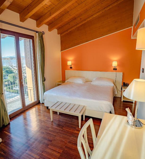 Capolago Hotel | Hotel Ristorante Vecchia Riva