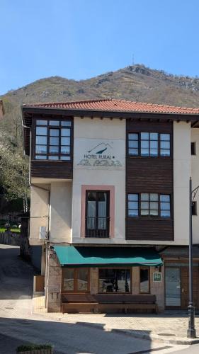 Campo de Caso Hotel | Hotel Rural la Plaza