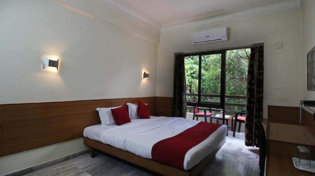 Yerawada Hotel | Hotel Sargam