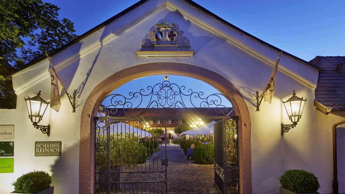 Munzingen Hotel | Hotel Schloss Reinach