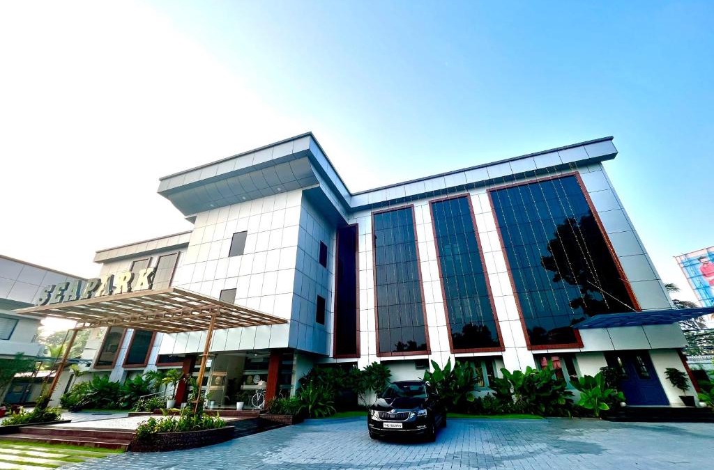 Karunagappally Hotel | Hotel Seapark