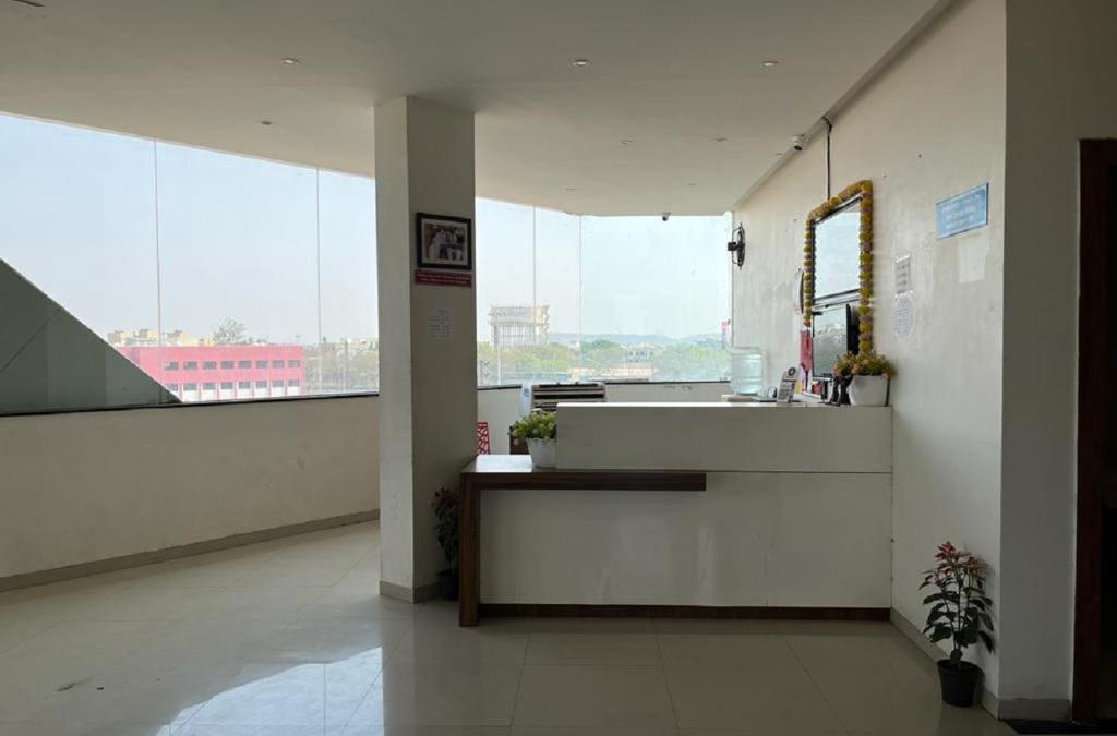 Nanded Hotel | Hotel Seven Hillls - Nanded