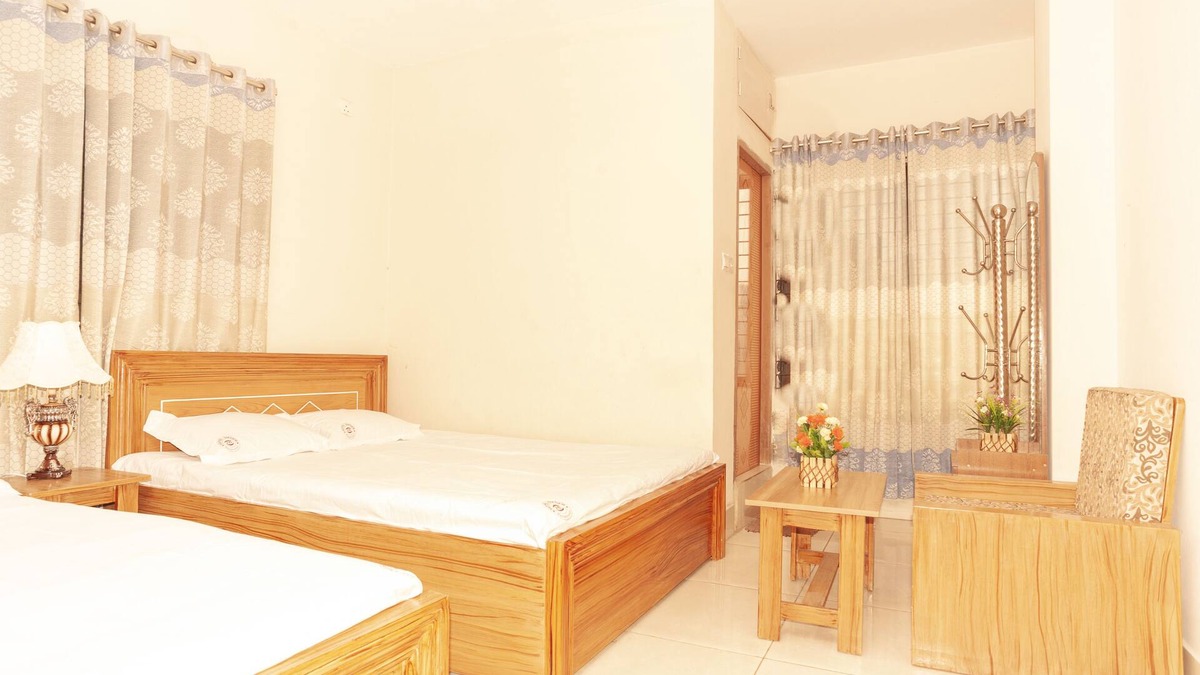 Mirpur House | Hotel Sikder Residential - Deluxe Double Room - AC