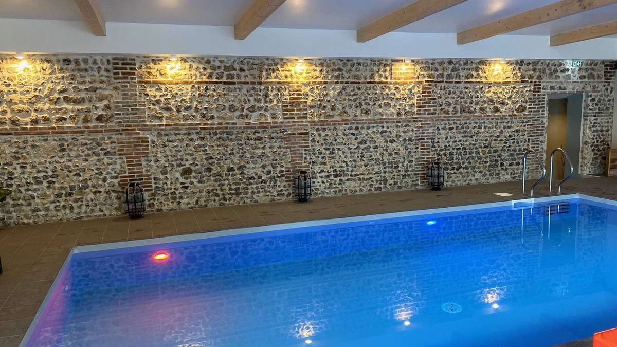 Beuzeville Hotel | Hotel SPA Piscine le Petit Castel