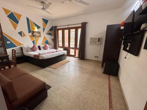 Jasola Hotel | Hotel Stay 49 - Near Apollo Hospital