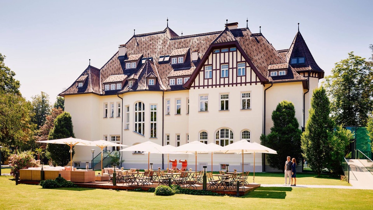 Zeltweg Hotel | Hotel Steirerschlössl