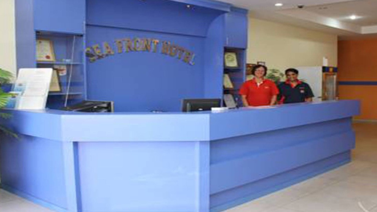 Kampung Bahasa Kapor Hotel | Hotel Suria