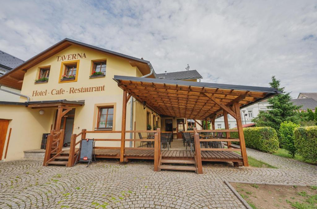 Javornik Hotel | Hotel Taverna