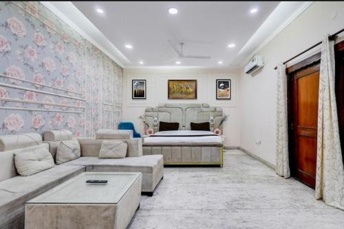 Pashim Vihar Hotel | Hotel The Arrow Paschim Vihar