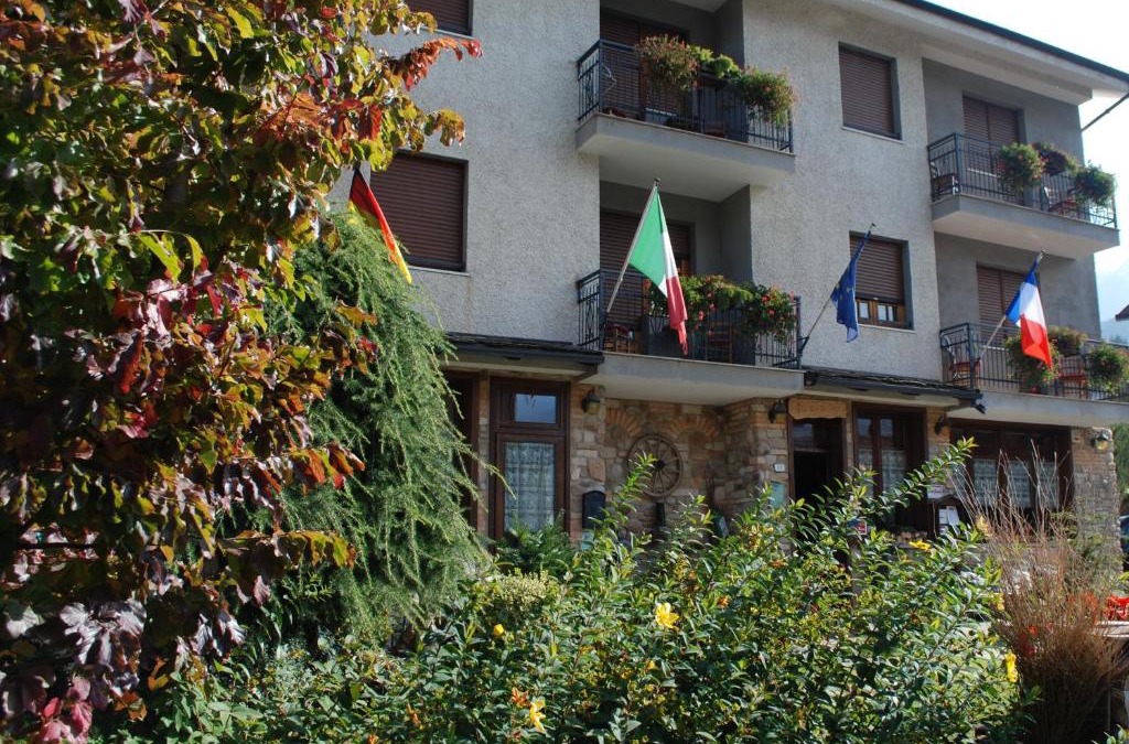 Entracque Hotel | Hotel Trois Etoiles