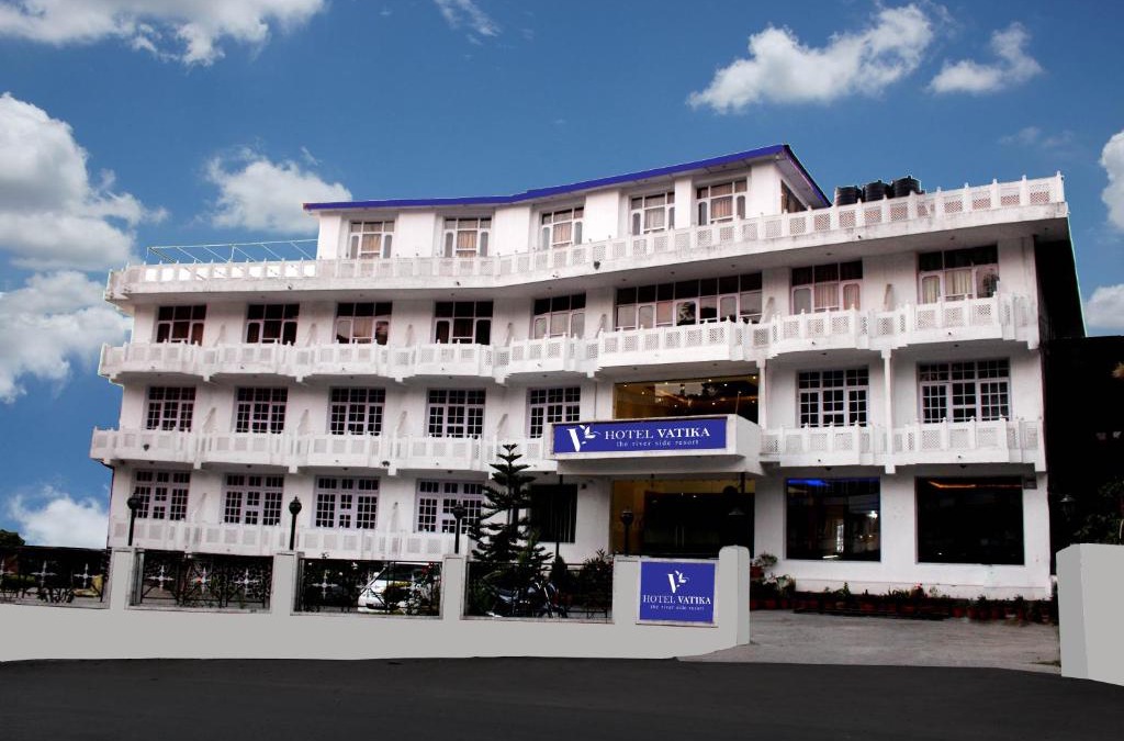 Jadrangal Hotel | Hotel Vatika - the riverside resort