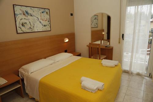 San Giuliano a Mare Hotel | Hotel Villa Dina
