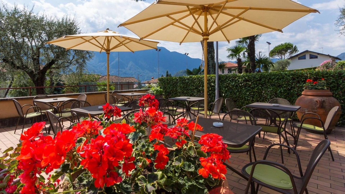 Azzano Hotel | Hotel Villa Edy