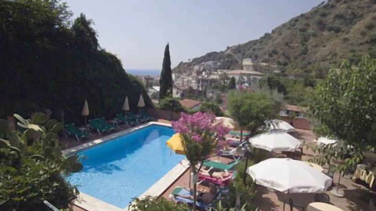 Villagonia Hotel | Hotel Villa Sirina