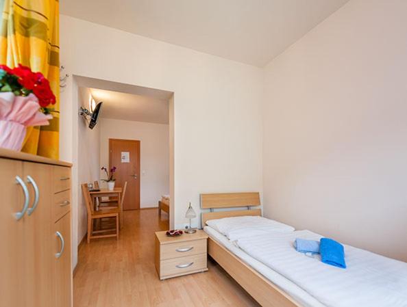 Ebreichsdorf Hotel | Hotel Waitz -Self Check In