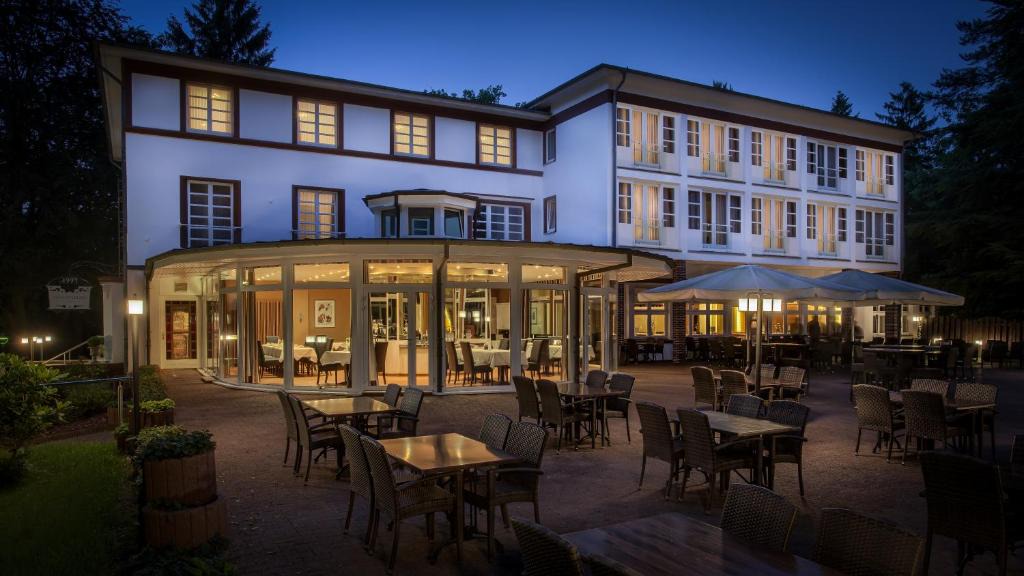 Moelln Hotel | Hotel Waldhalle