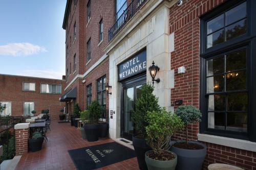 Farmville Hotel | Hotel Weyanoke