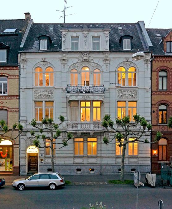 Biebrich Hotel | Hotel zum Scheppen Eck