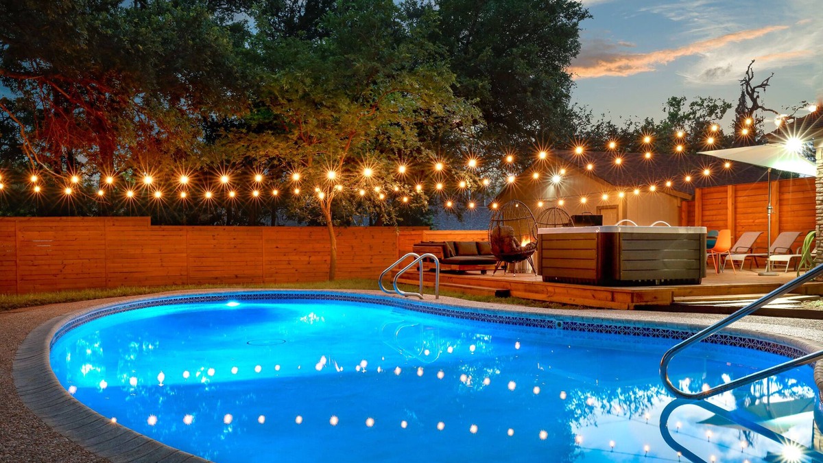 Austin House | HotTub~Pool~Firepit~GameRoom~Yoga Gym~EV Charger