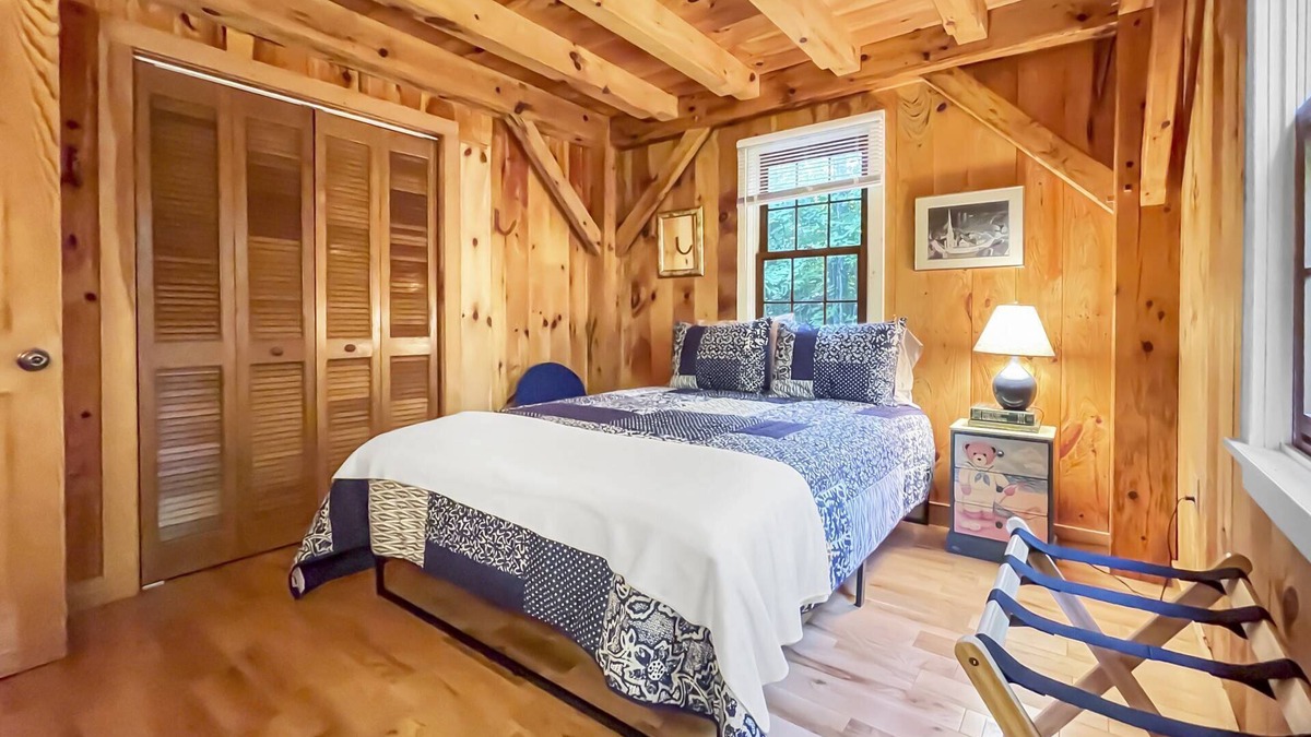 Rumney House | Hounds Nest