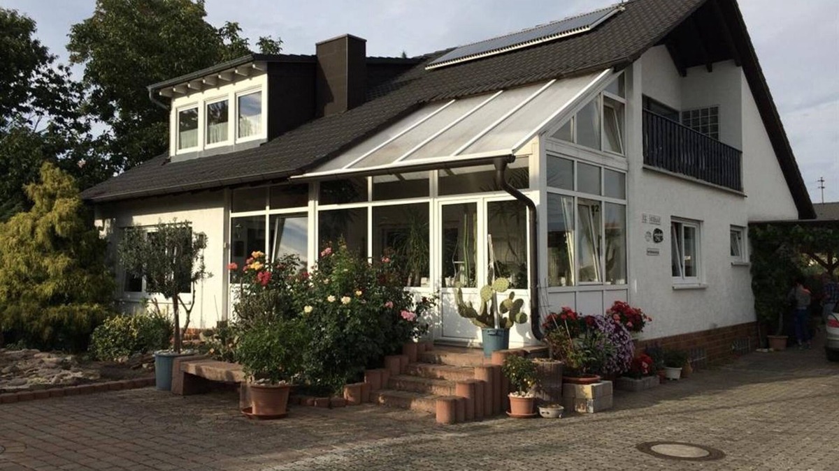 Neustadt-Geinsheim Apartment | House Emil - 4-bed apartment