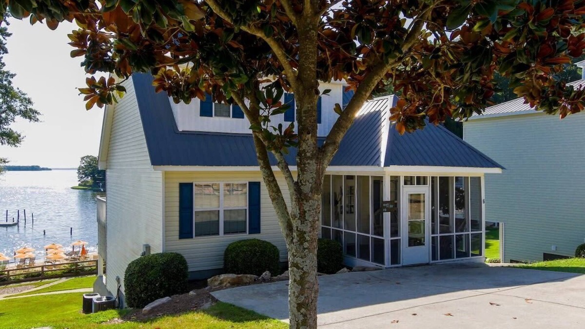 Leesburg House | House #06 Heart of the Bay (Pet Friendly) Pier