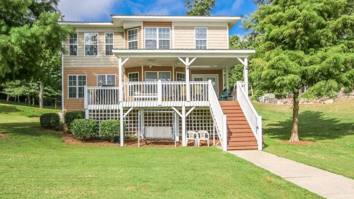 Leesburg House | House # 08 Dock of the Bay (no pets) private pier