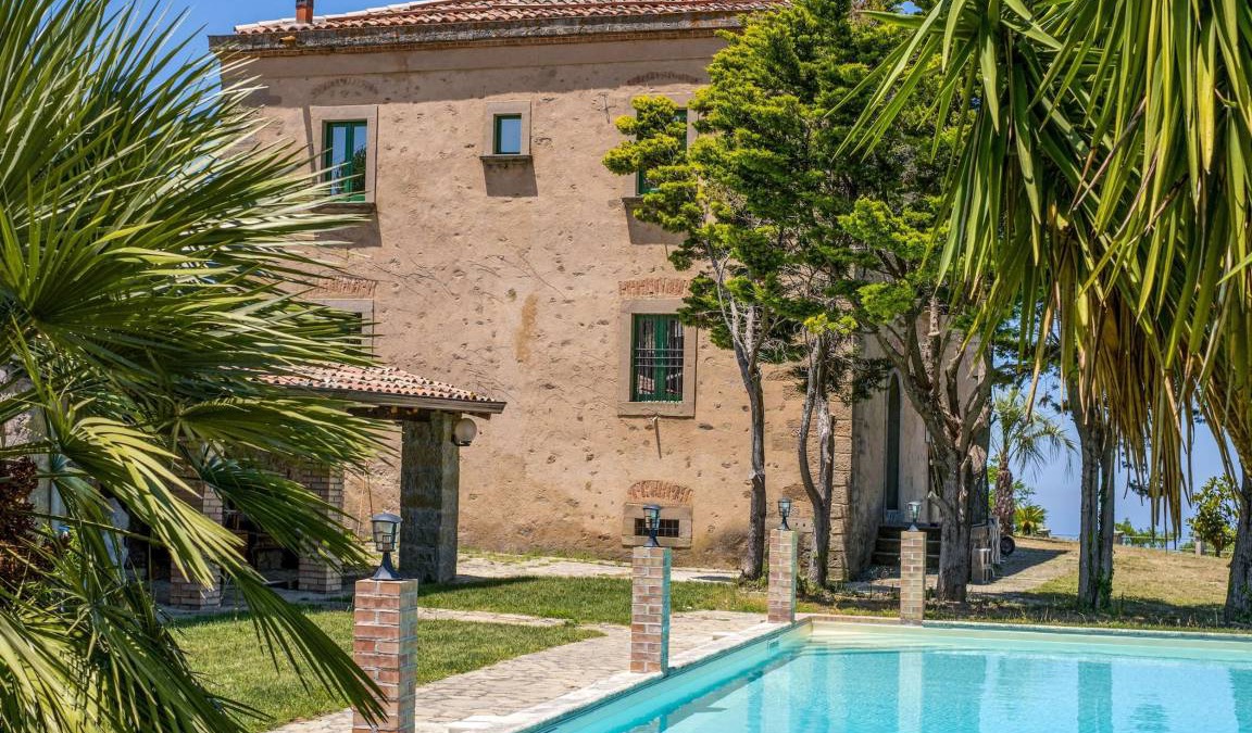 Ficarra House | House ∙ 1 bedroom ∙ 10 guests