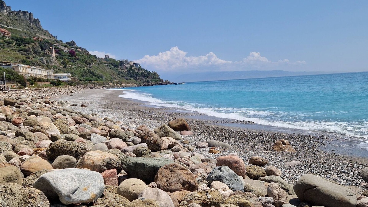 Santa Teresa di Riva House | HOUSE 1 MINUTE FROM THE SEA, 8 KM FROM TAORMINA 30 KM FROM THE HIGHEST POINT OF ETNA