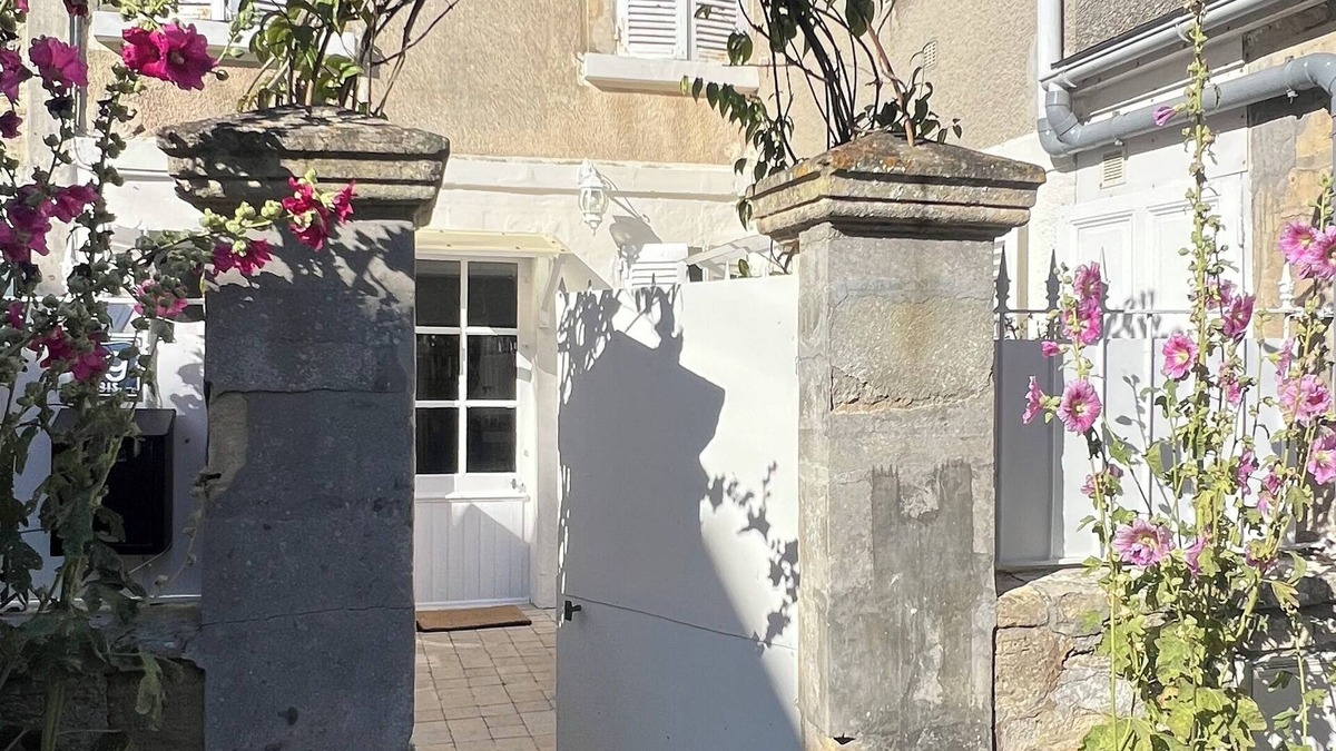 Langrune-sur-Mer House | House 100 metres from the sea, sleeps 4 to 8