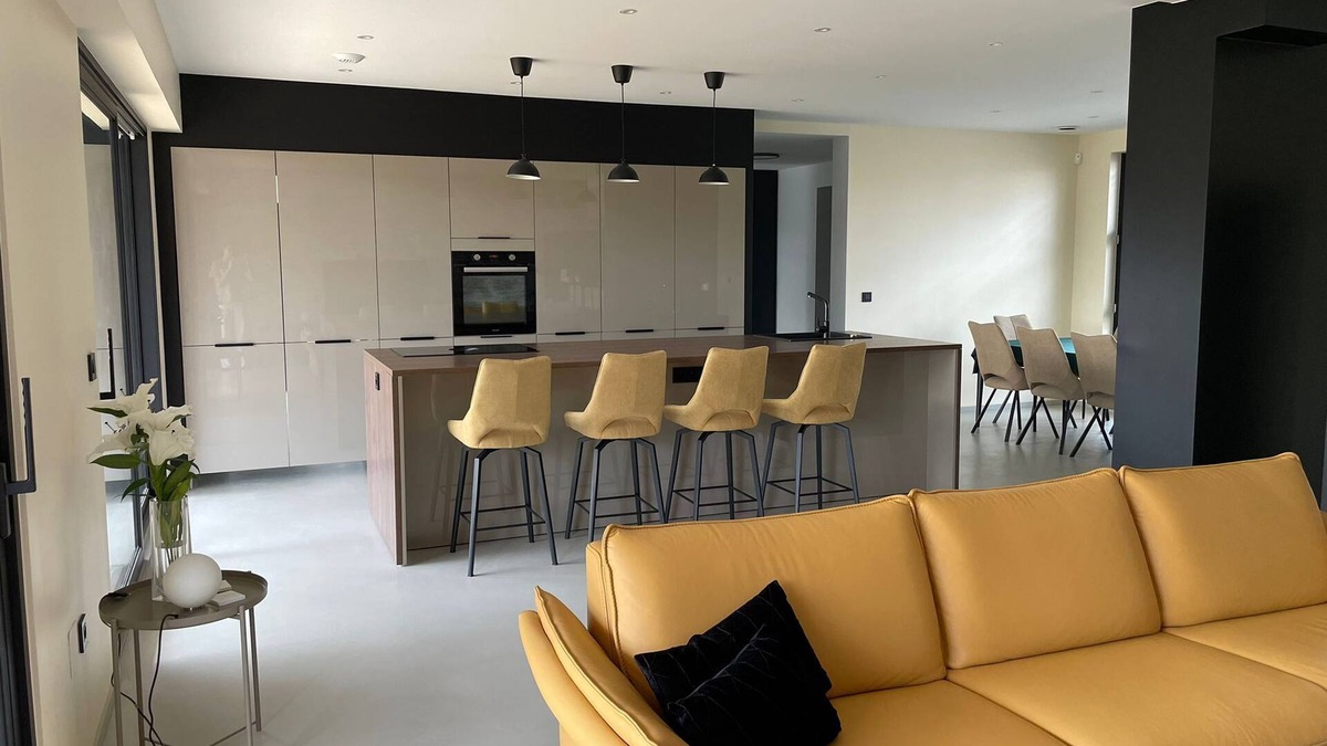 Obermodern-Zutzendorf House | House 160 m2, 3 CH of 16, 18 and 30 m2, Terrace 40 m2, Garage, Netflix