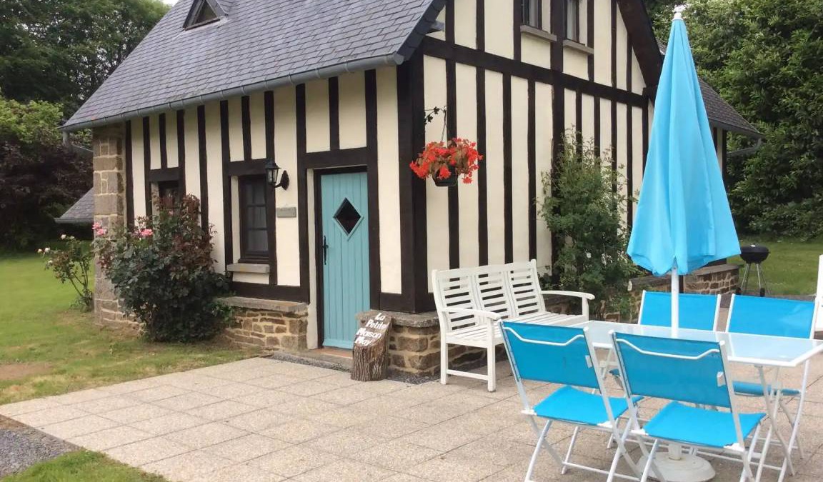 La Chapelle-Uree House | House ∙ 2 bedrooms ∙ 4 guests