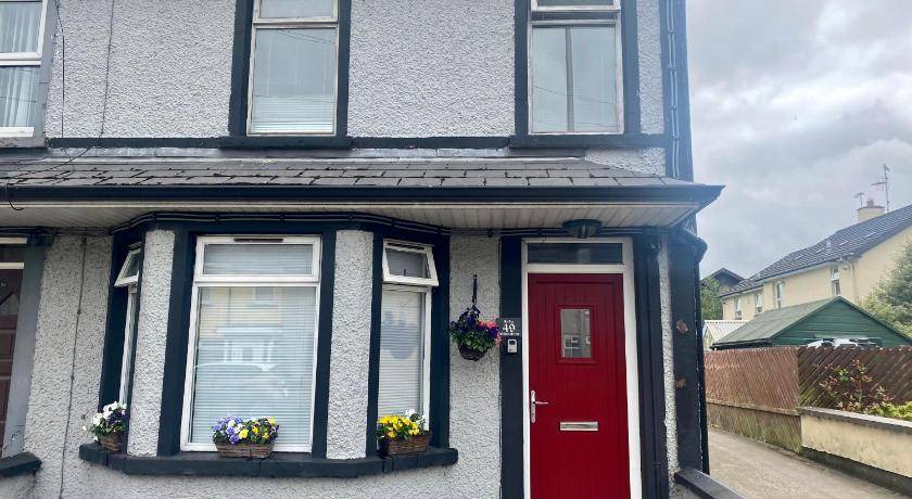 Bellaghy House | House ∙ 2 bedrooms ∙ 6 guests