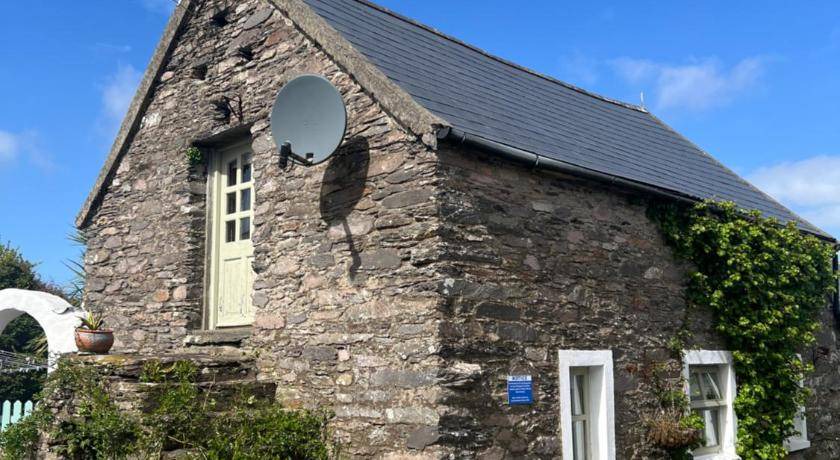 Ballydehob House | House ∙ 2 bedrooms ∙ 4 guests