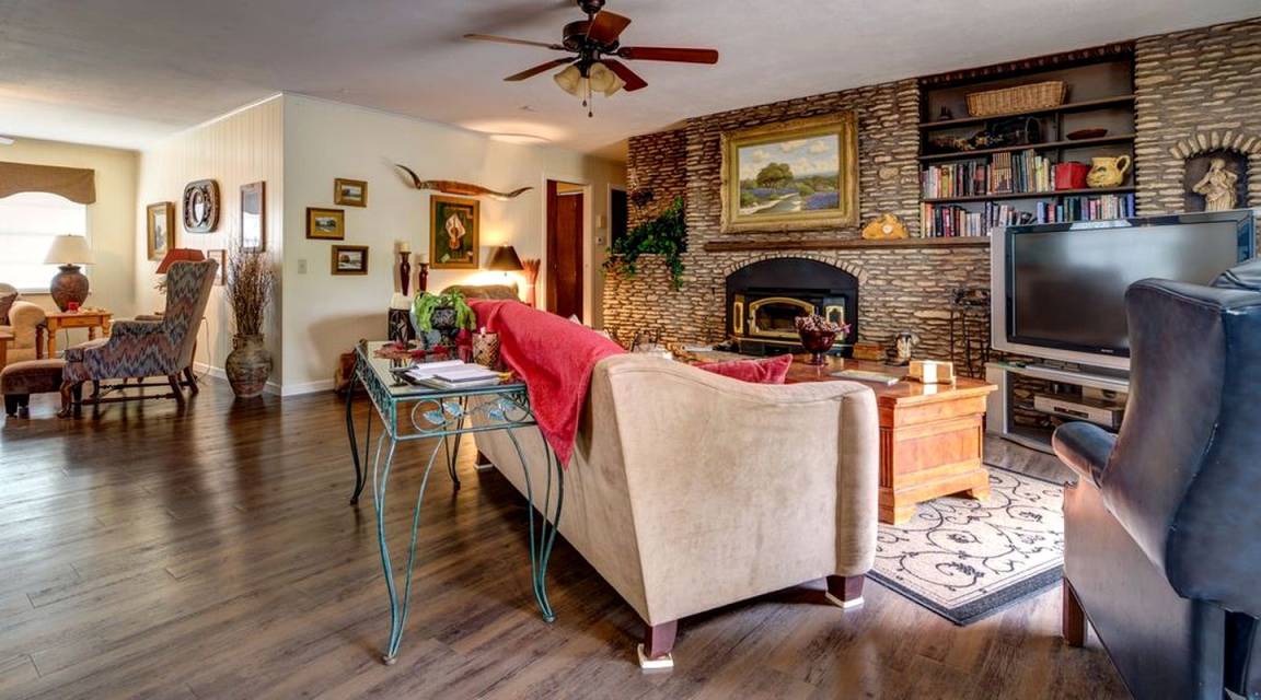 Georgetown House | House ∙ 2 bedrooms ∙ 8 guests