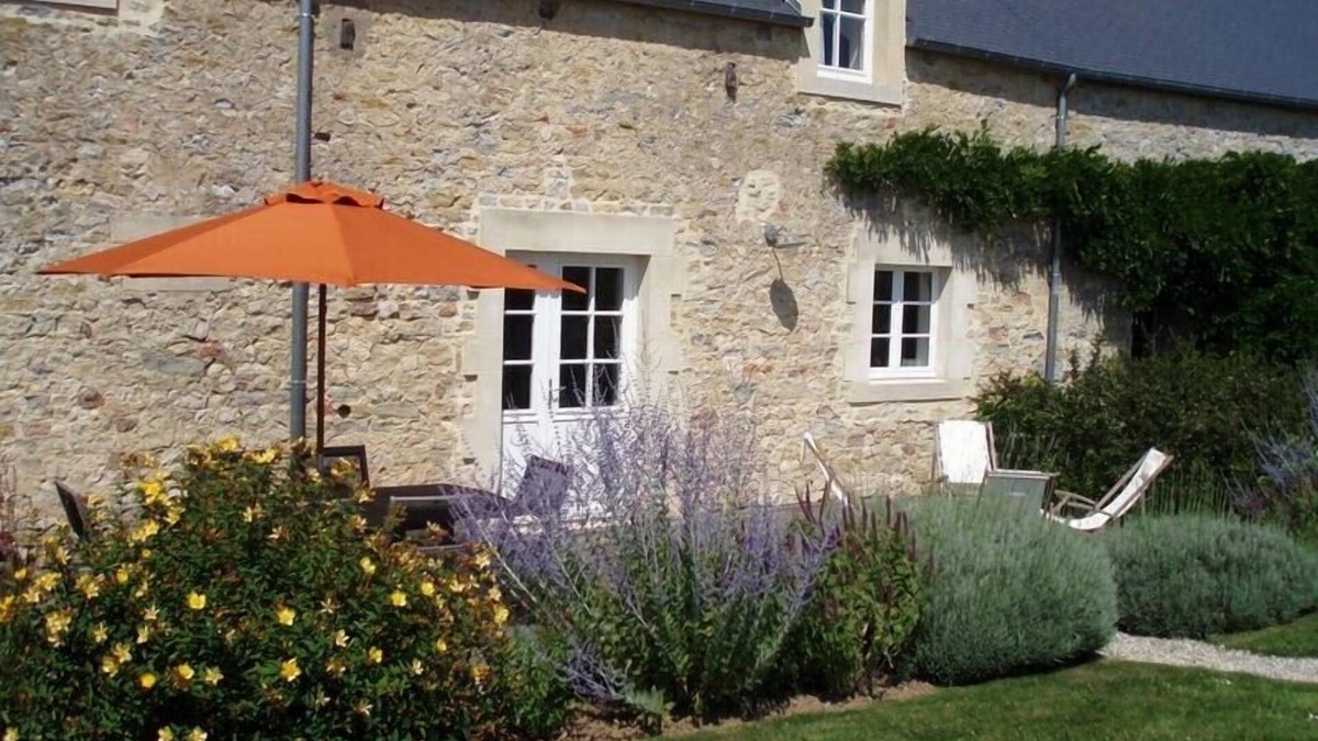 Crouay House | House 20 mn from the beaches, 7 people, neat decoration, fully equipped