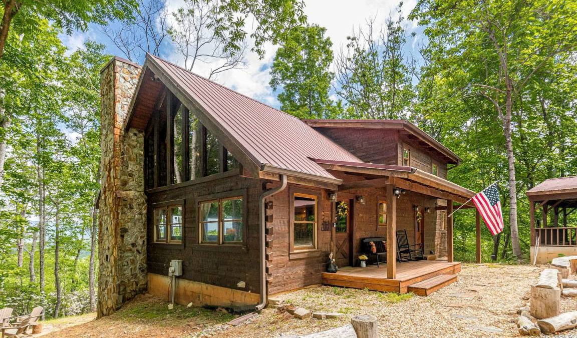 Clarkesville House | House ∙ 3 bedrooms ∙ 6 guests