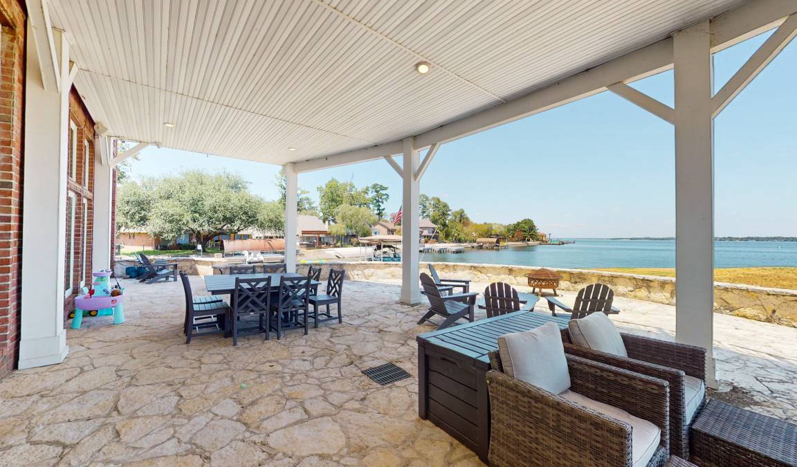 Walden on Lake Conroe House | House ∙ 4 bedrooms ∙ 15 guests